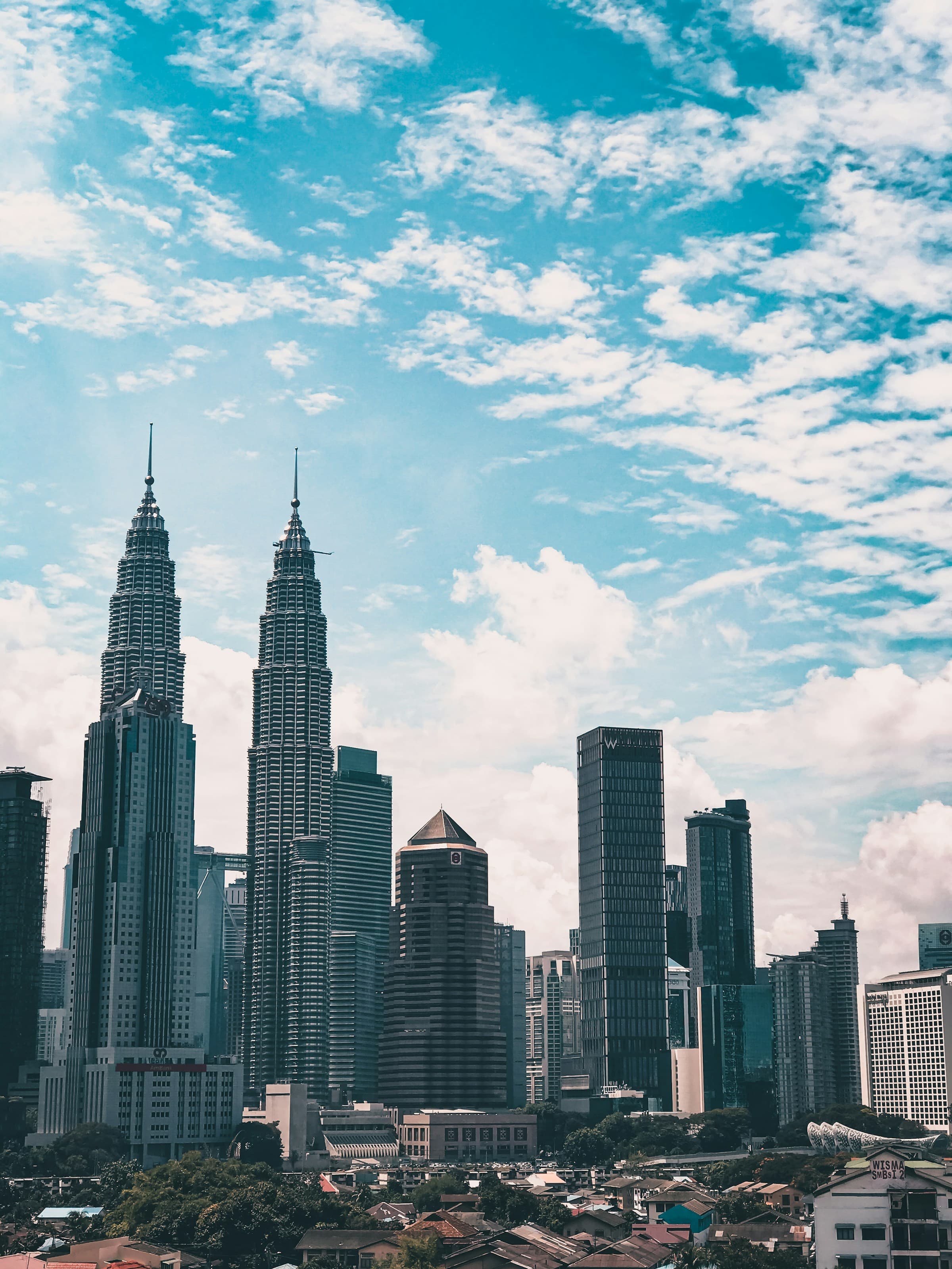 Pemandangan Kuala Lumpur dengan Menara Berkembar Petronas