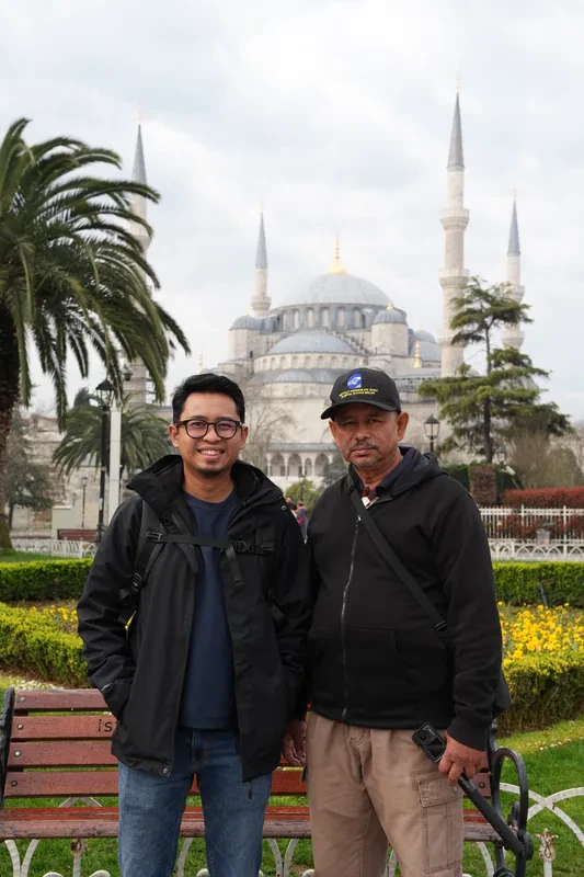 DrQIM meluangkan masa bersama ayah di Istanbul