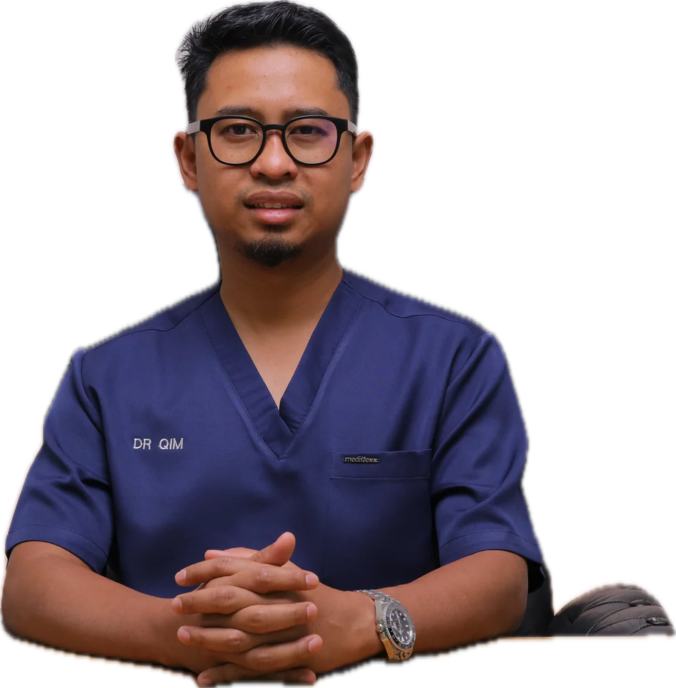 DrQIM, doktor dan pemilik klinik